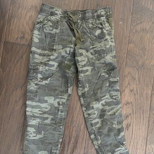 Cute Camo Sanctuary Pants Size 28